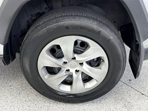 Used 2023 Toyota RAV4 LE image 44