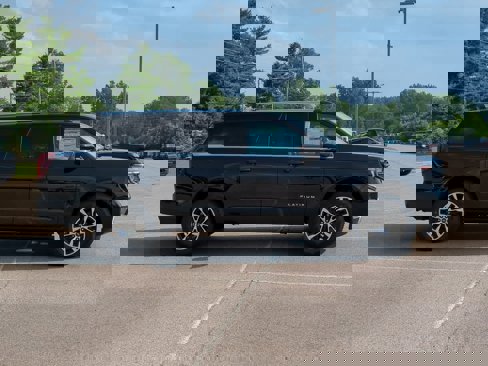 New 2025 Ford Expedition Max Platinum image 9