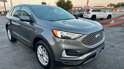 Used 2024 Ford Edge SEL image 3