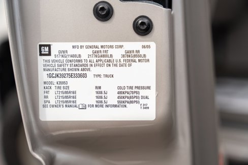 Used 2005 Chevrolet Silverado 3500 LT w/ Heavy-Duty Power Package image 37