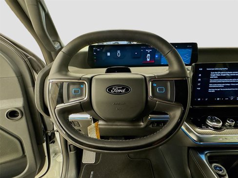 New 2025 Ford Expedition Platinum image 11
