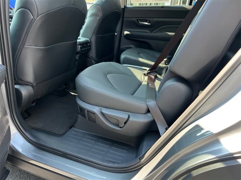 New 2026 Toyota Grand Highlander FWD image 21