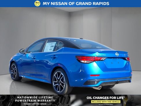 New 2025 Nissan Sentra SR image 8