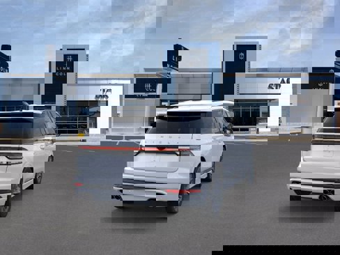New 2025 Lincoln Aviator AWD w/ Jet Appearance Package image 8