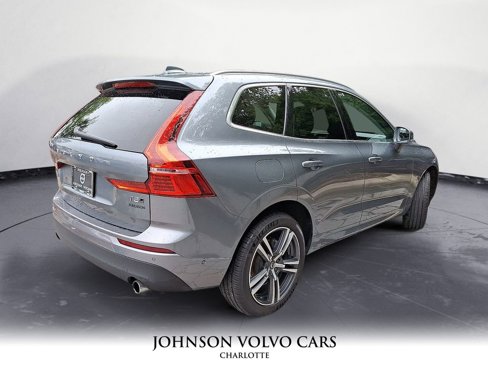Used 2019 Volvo XC60 T5 Momentum w/ Multimedia Package image 31