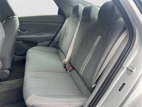 Used 2022 Hyundai Elantra SEL w/ Convenience Package image 13