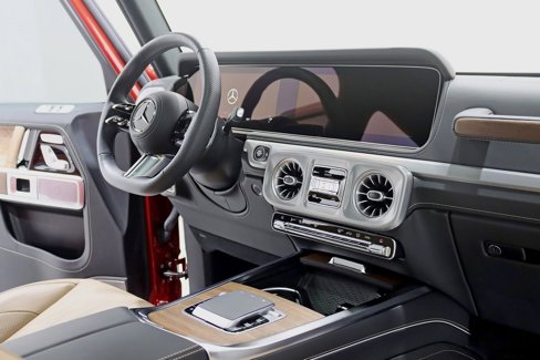 Used 2025 Mercedes-Benz G 550 image 35