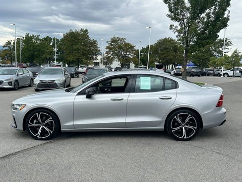 Used 2024 Volvo S60 B5 Plus image 7