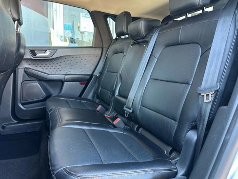 Used 2020 Ford Escape Titanium image 12