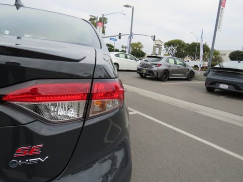 New 2025 Toyota Corolla SE image 11