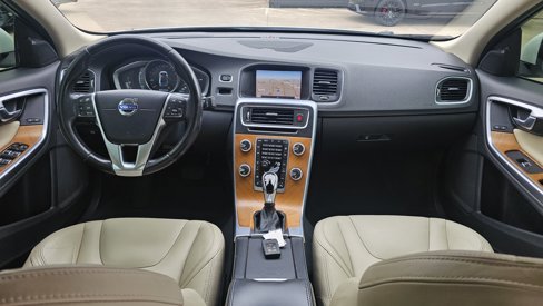 Used 2018 Volvo S60 T5 Inscription Platinum image 34
