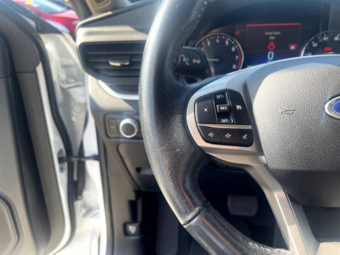 Used 2021 Ford Explorer XLT image 19