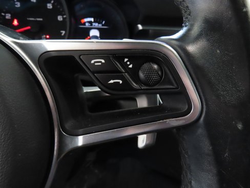 Used 2017 Porsche Macan image 14