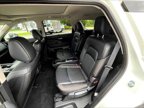 Certified 2024 Nissan Pathfinder SL w/ SL Premium Package image 15