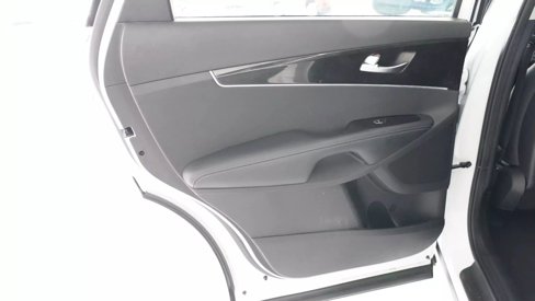 Used 2018 Kia Sorento LX image 16