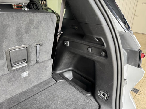Used 2024 Jeep Grand Cherokee L Laredo image 40