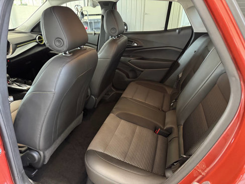 Used 2024 Chevrolet Trax LT w/ Driver Confidence Package image 31