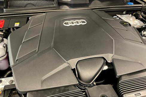 Certified 2025 Audi Q7 3.0T Premium w/ Convenience Package image 31