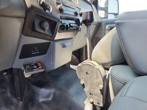 Used 2016 Ford F550 4x4 Regular Cab Super Duty image 14