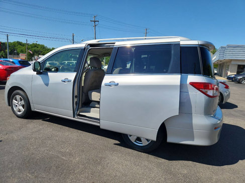 Used 2017 Nissan Quest SV image 5
