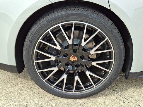 New 2026 Porsche Panamera 4 image 8
