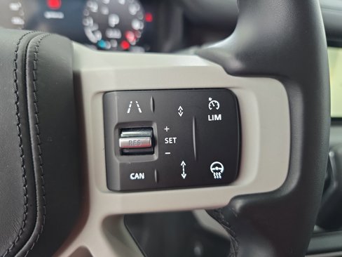 Certified 2024 Land Rover Defender 110 X-Dynamic SE image 17