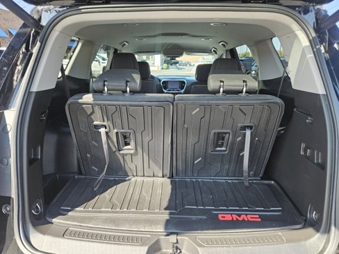 Certified 2023 GMC Acadia SLE w/ Driver Convenience Package image 12