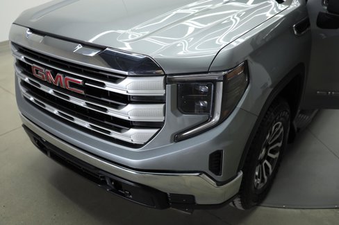 Used 2023 GMC Sierra 1500 SLE image 24