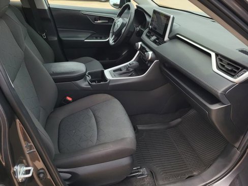 Used 2023 Toyota RAV4 XLE image 12