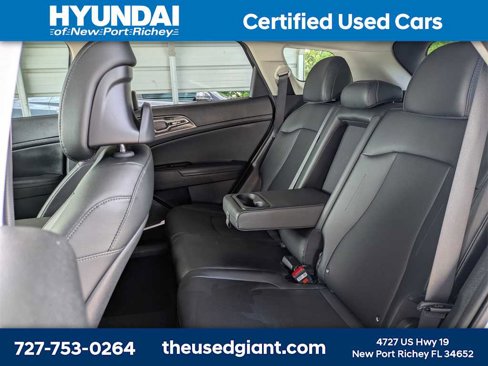 Used 2025 Kia Sportage EX image 15