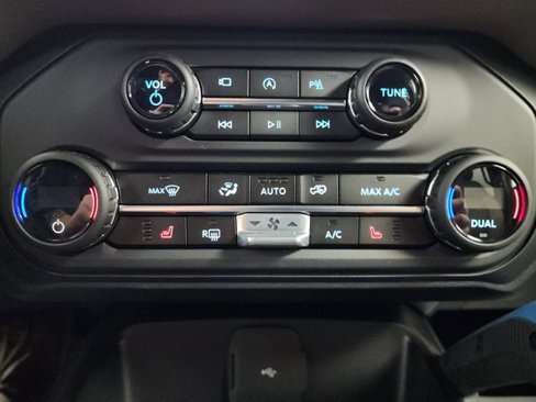 Used 2023 Ford Bronco Wildtrak image 29
