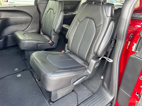 New 2026 Chrysler Pacifica Select image 16