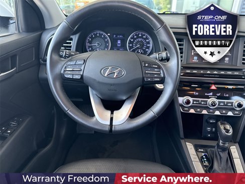 Used 2020 Hyundai Elantra Limited w/ Cargo Package (C1) image 13
