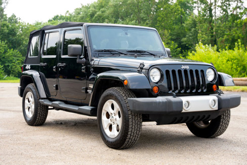 Used 2013 Jeep Wrangler Unlimited Sahara w/ Connectivity Group image 3