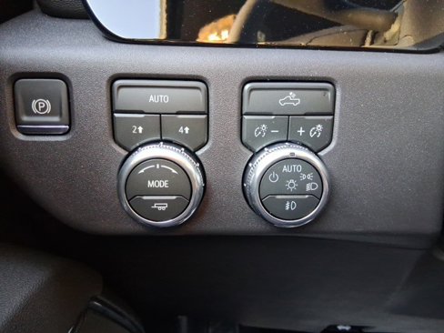 New 2026 GMC Sierra 1500 Elevation image 19