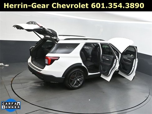 Used 2025 Ford Explorer ST-Line w/ Premium Package image 51