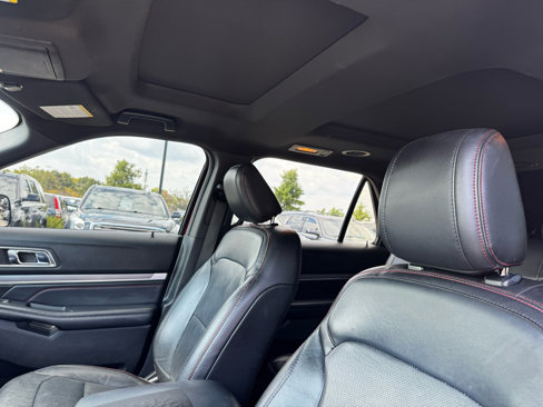 Used 2018 Ford Explorer Sport image 12