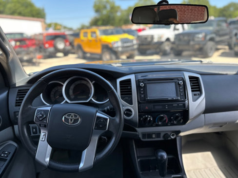 Used 2014 Toyota Tacoma 4x4 Double Cab image 9