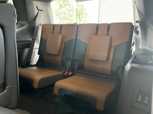 Used 2025 Lexus GX 550 image 19