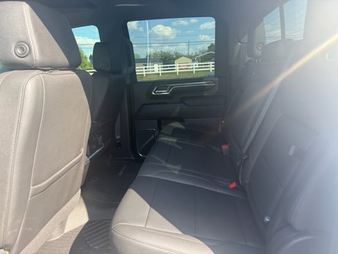 Used 2024 Chevrolet Silverado 2500 LTZ w/ LTZ Premium Package image 11