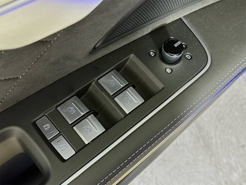 New 2025 Audi S8 image 18