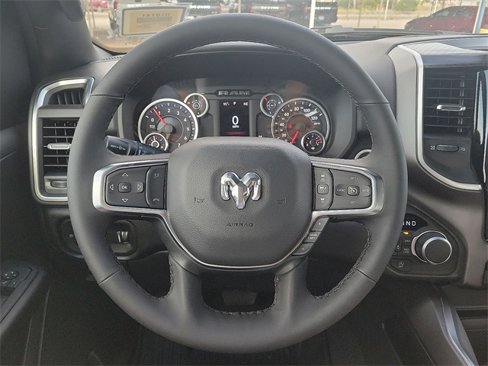 New 2026 RAM 1500 4x4 Crew Cab image 19