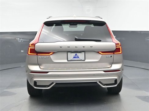 New 2026 Volvo XC60 B5 Plus w/ Protection Package Premier image 7