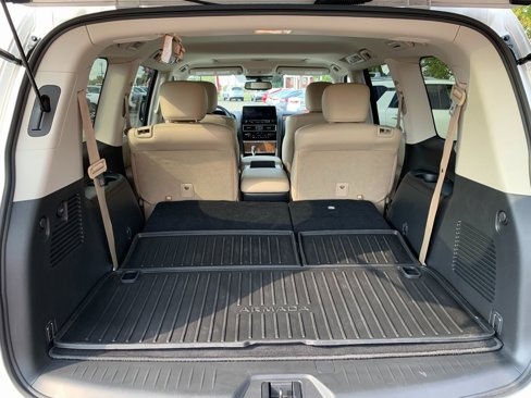 Used 2024 Nissan Armada SL w/ Captain's Chairs Package image 7