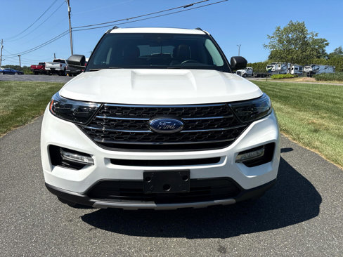 Used 2022 Ford Explorer XLT w/ Equipment Group 202A image 7