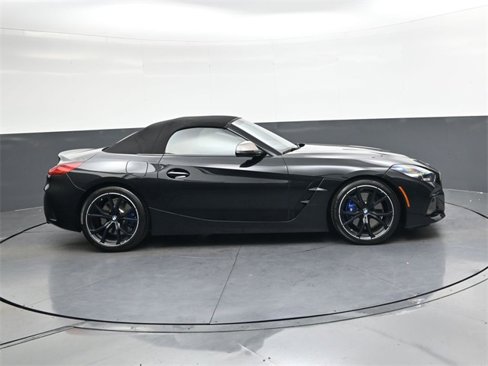 Used 2024 BMW Z4 M40i w/ Premium Package image 3