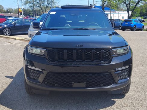 New 2025 Jeep Grand Cherokee Limited w/ Luxury Tech Group II image 39