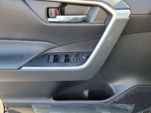 New 2025 Toyota RAV4 XLE image 10