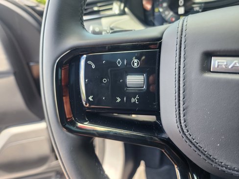 Used 2025 Land Rover Range Rover Velar S image 30
