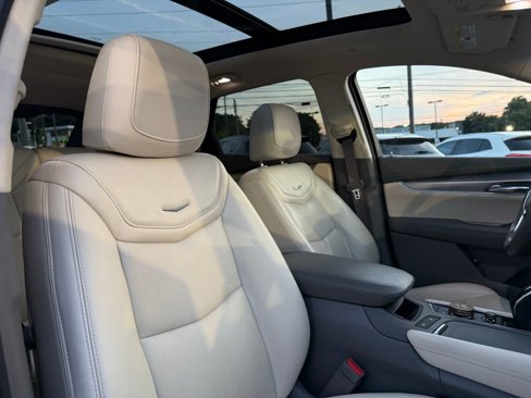 Used 2020 Cadillac XT5 Premium Luxury image 41